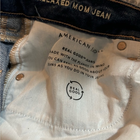 American Eagle relaxed mom Jean. EUC size 10 - Picture 3 of 5